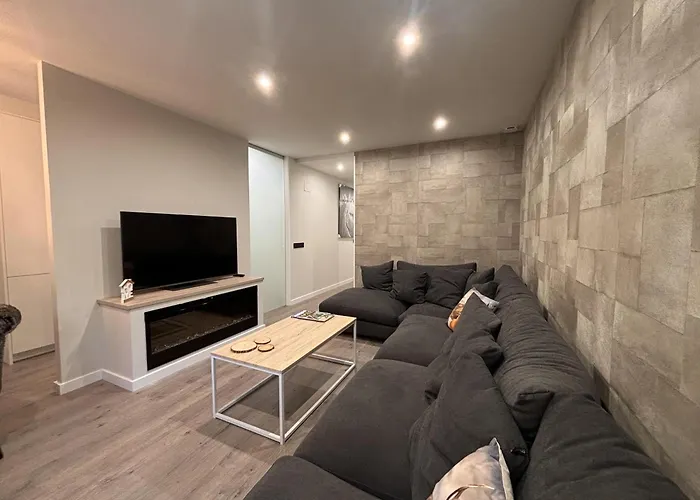 Aneto - Confort Moderno En El Corazón De Benasque