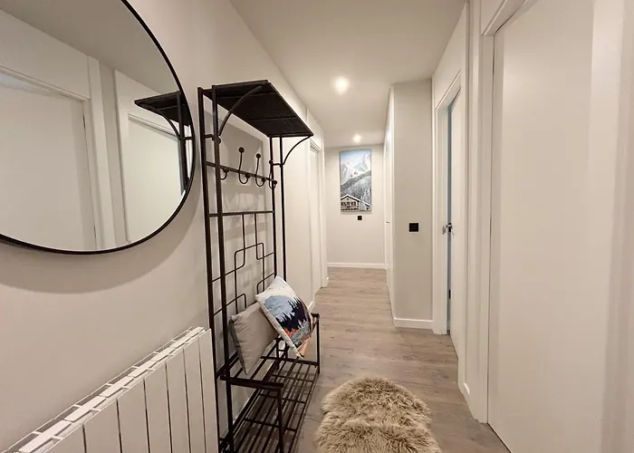 Aneto - Confort Moderno En El Corazón De *